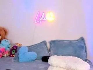 liliimoon on CamSoda 