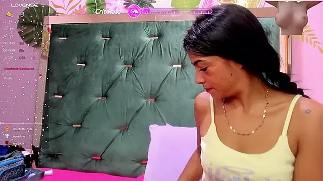 Hellen__4master on StripChat 