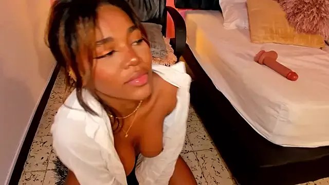 Lily_Miiller on StripChat 