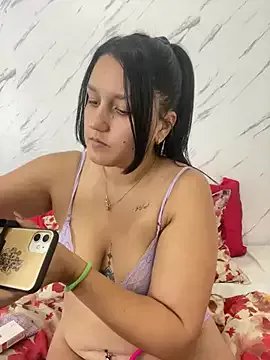 saray_gomez22 on StripChat 